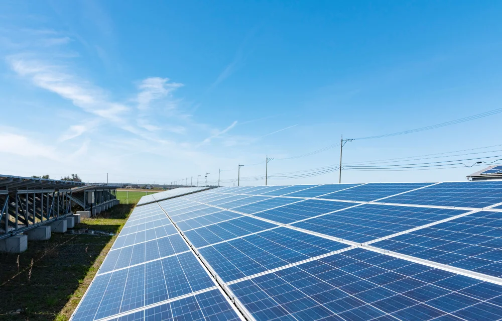 12.Exploring the Global Solar Energy Market Opportunities and Challenges